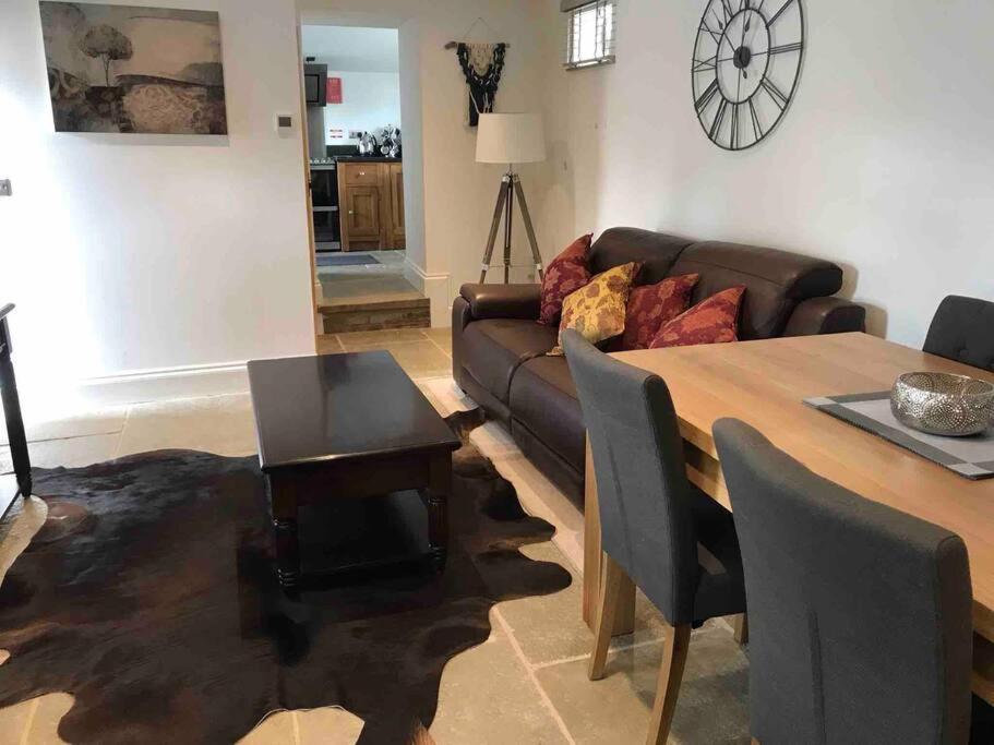 Chic 2 Bed Peak District Cottage Barn Near Alton Towers, Polar Bears, Chatsworth House 리크 외부 사진